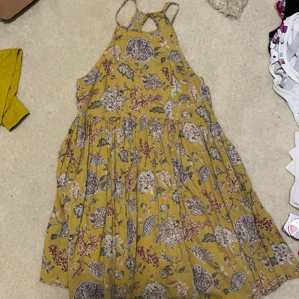 Super cute summer dress- lined
